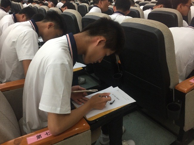 签订就业协议现场